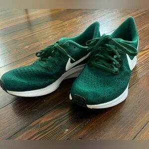 Women’s Nike Pegasus Forest Green sz. 7.5